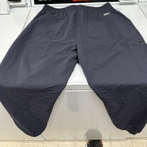 Figs Charcoal Zamora Large